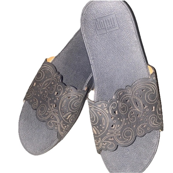 FitFlop Urban Flora Laser-Cut Black Leather Women Slide-On Sandals US 8 - Picture 3 of 5